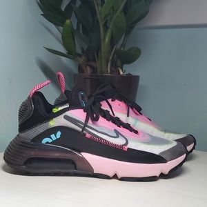 Nike Air Max 2090 white/black/pink foam Women's size 6.5 💖 like new condition!